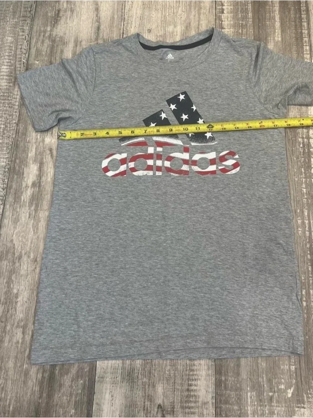 Adidas Gray Tee with American Flag Logo Kids Size Large 14/16